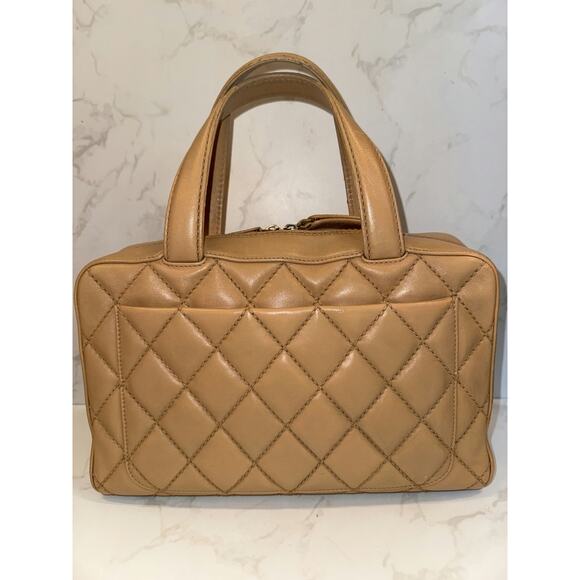 Chanel Vintage Gold Lambskin Leather Handbag - Good Condition - Picture 2 of 13